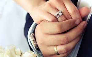 ¿Necesita tanto un anillo de compromiso como un anillo de boda?
